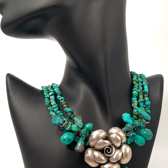 VINTAGE | NWOT
Beautiful Barse Turquoise and Silver Floral Necklace - Picture 4 of 16